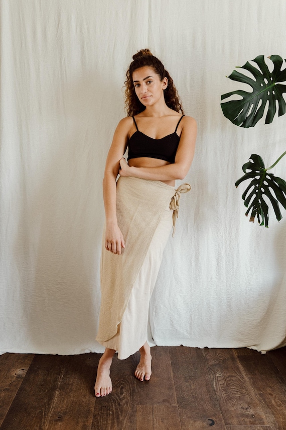 Bamboo Crean skirt, with beautiful woven wrap detail.