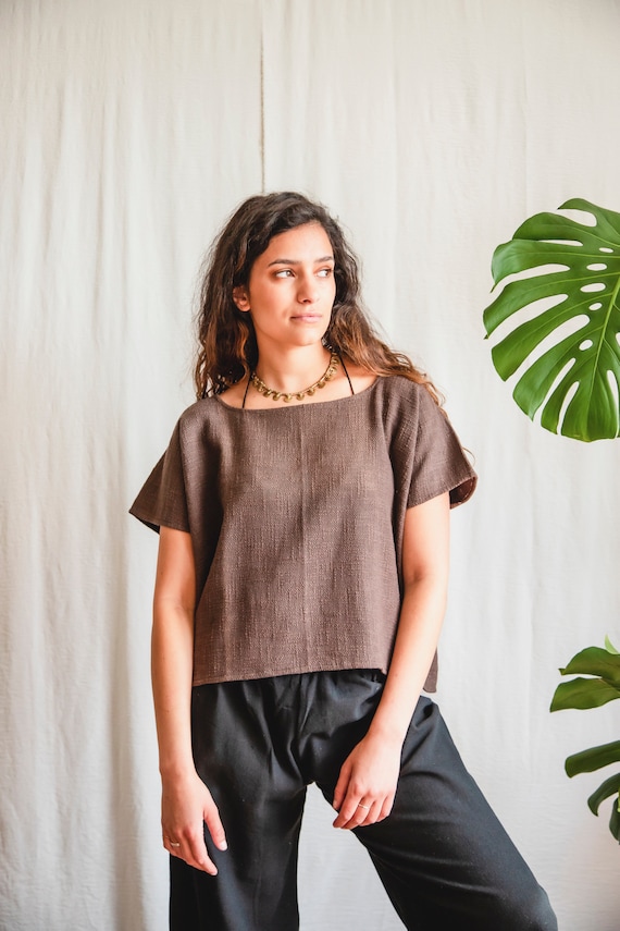 Everyday top in Brown, relaxed woven top.
