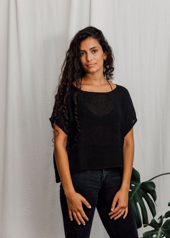 Everyday top in black,cotton and viscose mix top