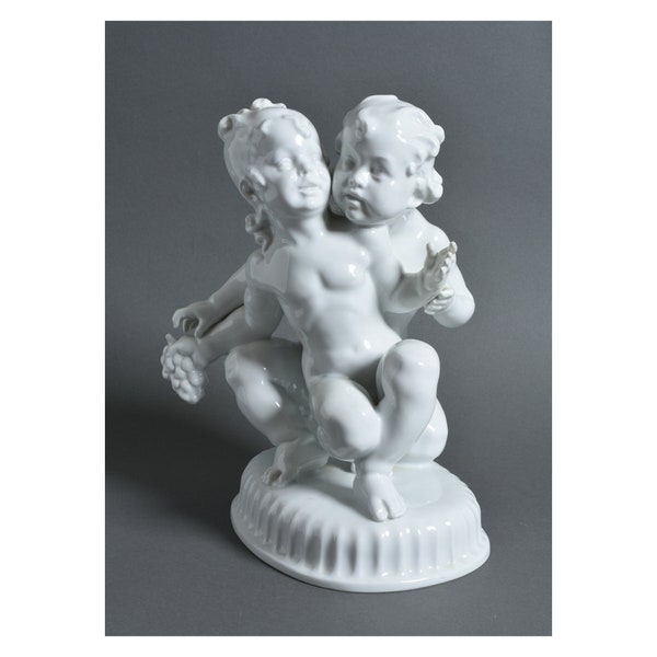 c. 1921 German porcelain Putto Putti by Otto Thiem, Fraureuth Kunstabteilung, Wallendorf