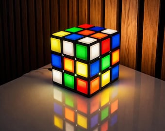 Lámpara USB LED con forma de cubo rompecabezas – Decoración colorida para geeks – Luz nocturna original para gamers – Regalo para geeks