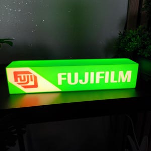 Lámpara LED USB FujiFilm | Lámpara decorativa verde vintage | Lámpara de diseño retro | Impresión 3D | Regalo original