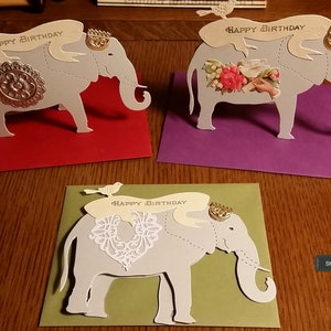 Belle carte de voeux d'éléphant