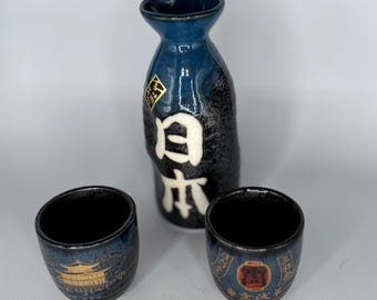 Japanese Sake Set Tokkuri and Ochoko Cups – Blue Black Ceramic Nihon Bottle – Traditional Kyoto Style Sake Drinkware