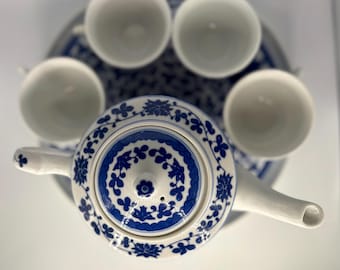 Blue and White Chinese Porcelain Tea Set with Tray | 6-Piece Floral Scroll Teapot & Teacups | Chinoiserie Tea Service | Jingdezhen Export