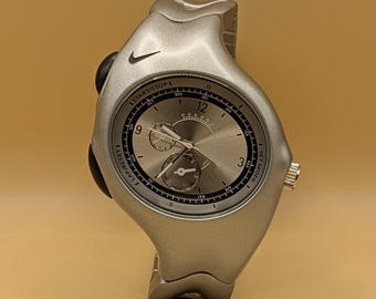 Nike Triax Silver Sports Watch – Retro Y2K Aesthetic – Men's
