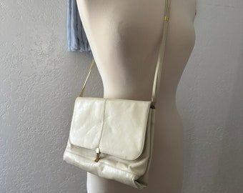 Vintage Lou Taylor white leather purse