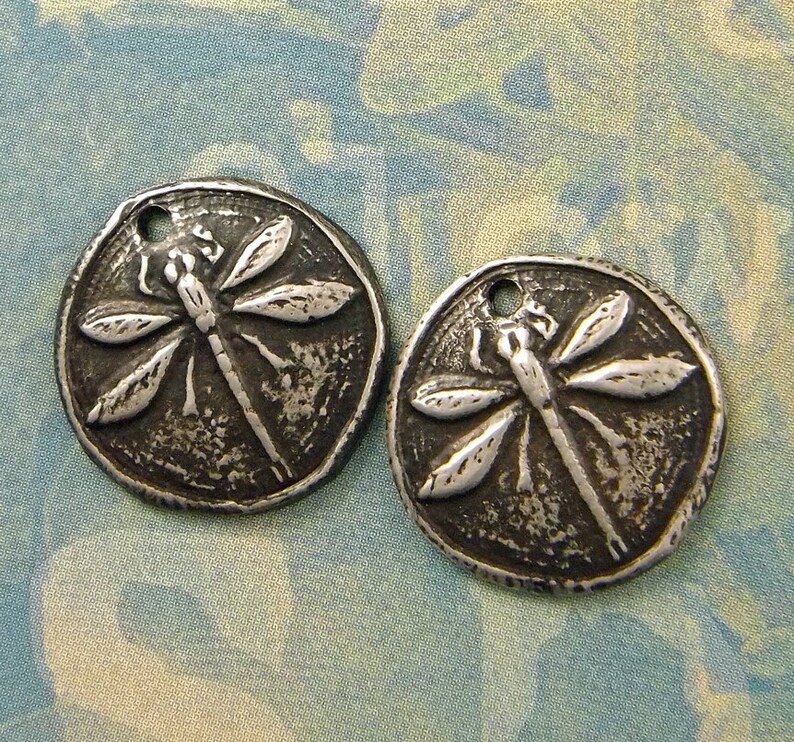 Dragonfly Charms Handmade Rustic Pewter Jewelry Components immagine 4