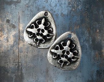 Adinkra Unity Symbol Charms Pair - Siamese Crocodiles - Handcrafted Pewter Rustic Jewelry Components - Unity and Diversity Symbol Charms