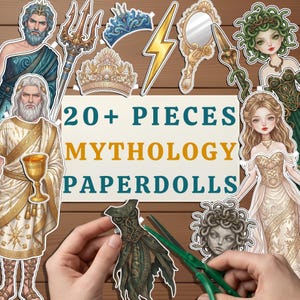 Op de afbeelding: Een verzameling papieren poppen met een mythologisch thema, inclusief diverse figuren, accessoires en kledingstukken. De set bevat illustraties van godheden, een drietand, kronen, een bliksemschicht en een spiegel. Tekst 20+ PIECES MYTHOLOGY PAPERDOLLS.