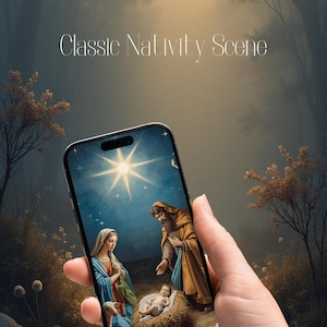 Peut inclure: Un smartphone tenu à la main affiche une scène de la Nativité classique. L'image montre Marie, Joseph et l'enfant Jésus sous une étoile brillante. L'arrière-plan est un ciel sombre et étoilé.