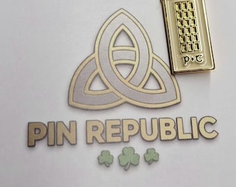 Vintage Irlanda "Telefón" Phonebox Esmalte Pin / Crema Clásica & Oro