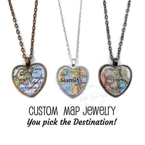Collier carte coeur personnalisé ou breloque porte-clés - Bijoux carte vintage personnalisés - Cadeau souvenir de voyage ou de vacances