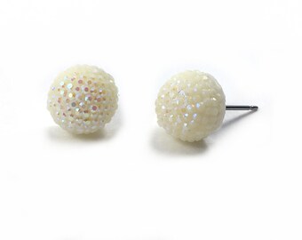 12 mm irisierende Schneeball Ohrstecker - Weihnachtsbaum Ornament Ohrstecker - Titan oder Edelstahl Ohrstecker