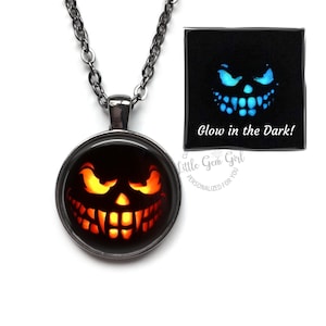 Glowing Pumpkin Necklace or Key Chain Charm - Glow in the Dark Halloween Carved Jack O Lantern Pendant Jewelry, Unisex Men Women