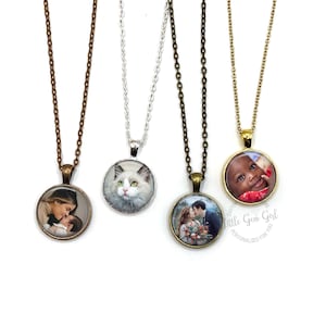 Collar con foto personalizado con tus imágenes - 4 tamaños y 6 acabados metálicos - Joyería con fotos personalizadas - Disponible en plata, oro rosa y oro imagen 1