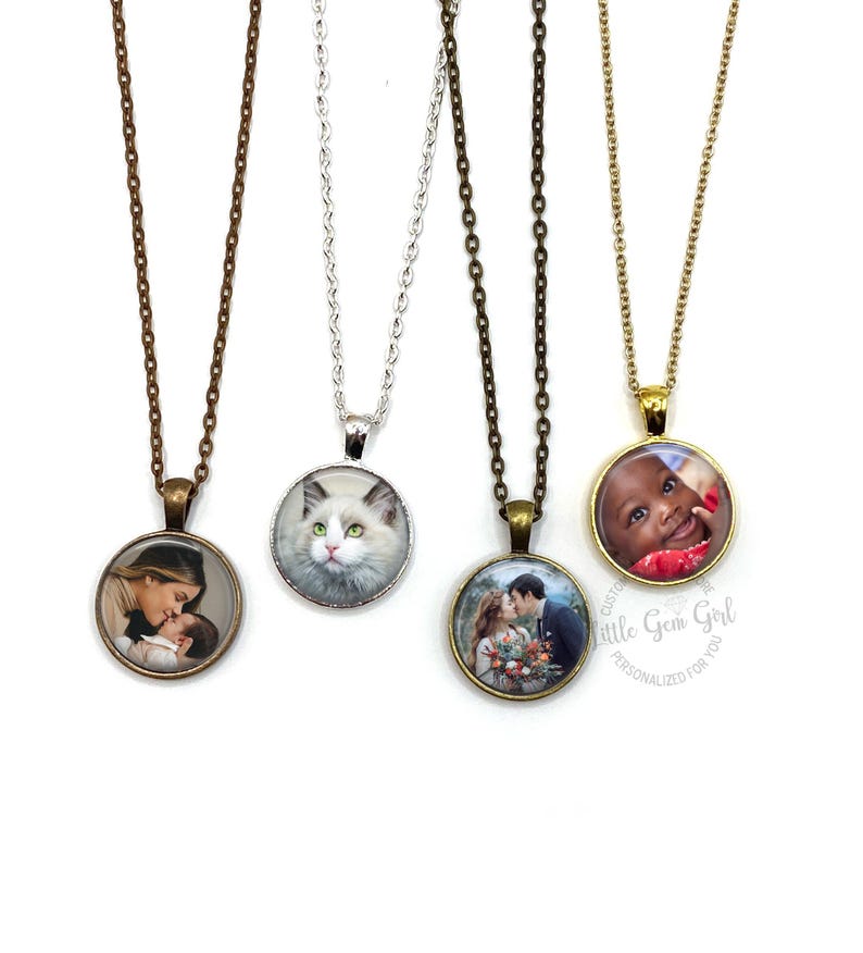Collar con foto personalizado con tus imágenes - 4 tamaños y 6 acabados metálicos - Joyería con fotos personalizadas - Disponible en plata, oro rosa y oro imagen 1