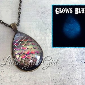 Glowing Dragon Egg Necklace - 8 Colors Available - Glow in the Dark Magical Dragon Egg Pendant - Fairy Tale Fantasy Sci Fi Dragon Slayer