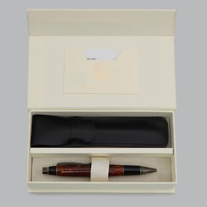 Penna a sfera ricaricabile color ambra: penna per scrivere realizzata a mano, accessorio di lusso per la scrivania.