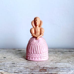 Vintage Avon Perfume Bottle – Elizabethan Fashion Figurine Moonwind Cologne – Collectible Gift