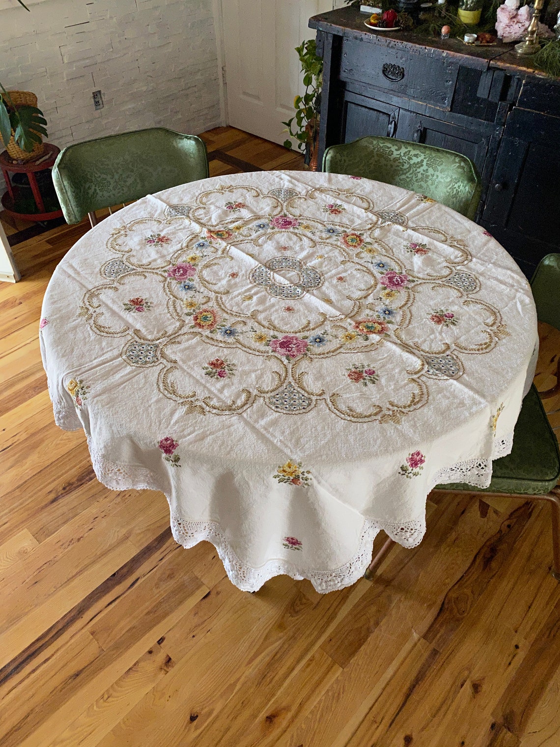 Vintage Doily Table Cover Crochet Lace Circle Table Overlay Etsy
