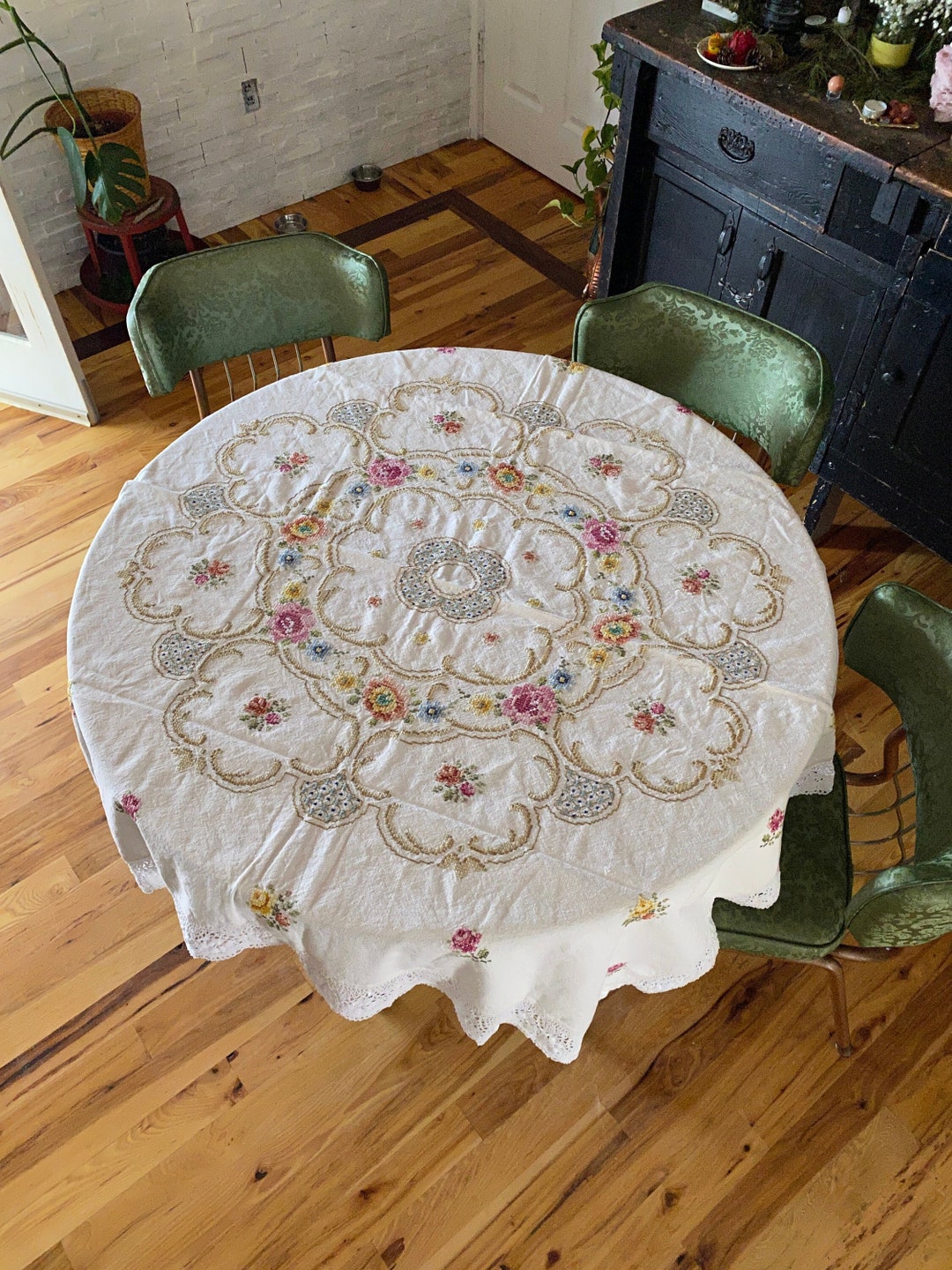 Vintage Doily Table Cover Crochet Lace Circle Table Overlay Etsy