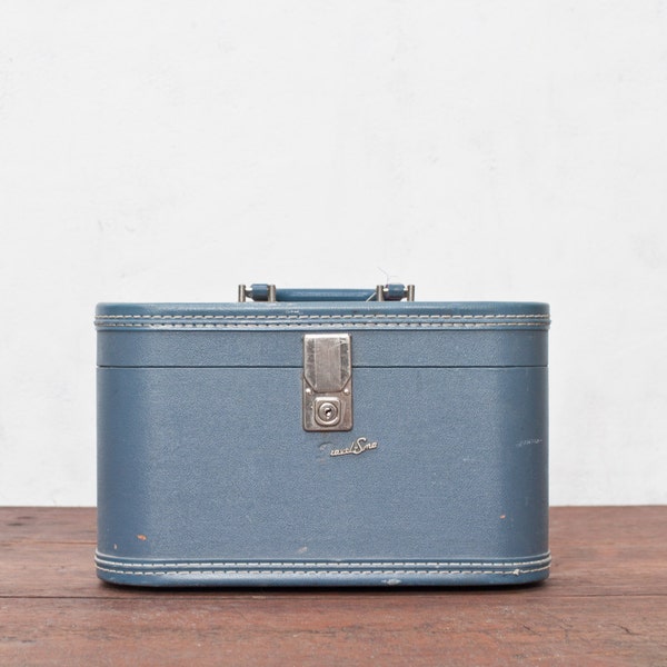 Vintage Suitcase - Blue - Vintage Makeup Case Train Case Suit Case Make Up Luggage Travel