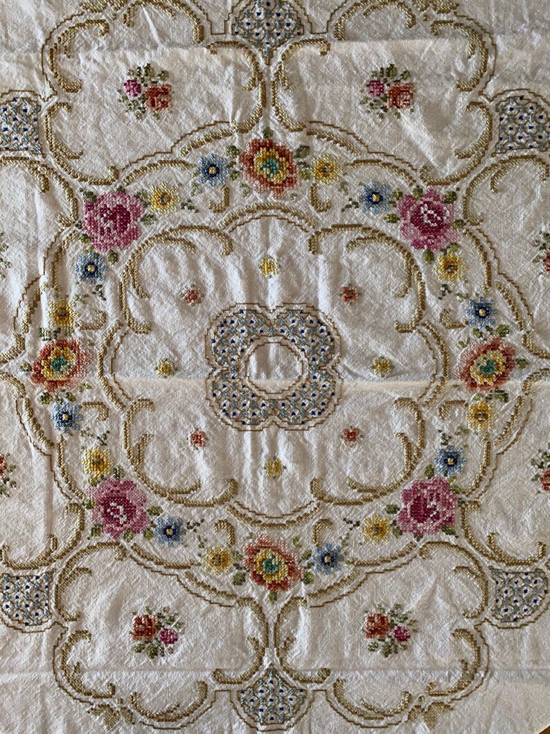 Vintage Doily Table Cover Crochet Lace Circle Table Overlay Etsy