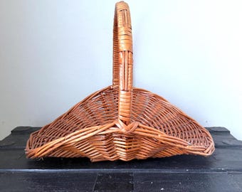 Vintage Wicker Gathering Basket with Handle – Rustic Carry Basket