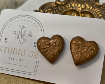 Olive leaf pattern studs