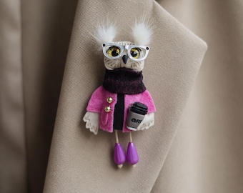Handgemachte Filz Eule Brosche, Stoff Vogel, Brosche, wunderliche Kaffee Liebhaber Tier Schmuck Geschenk