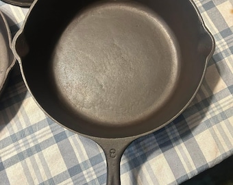 no8 Ugly Hammered skillet and chicken fryer set with lid