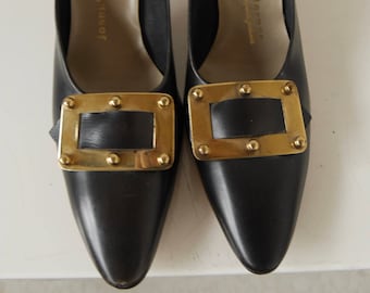 Joseph Larose exquisite pumps with huge gold tone buckle, deadstock. sz 8