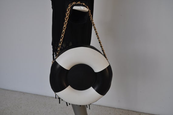 Abstract unusual round purse unused from the 2000 - image 1