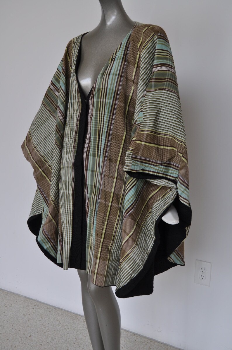 Reversible custom made cape 90s image 7