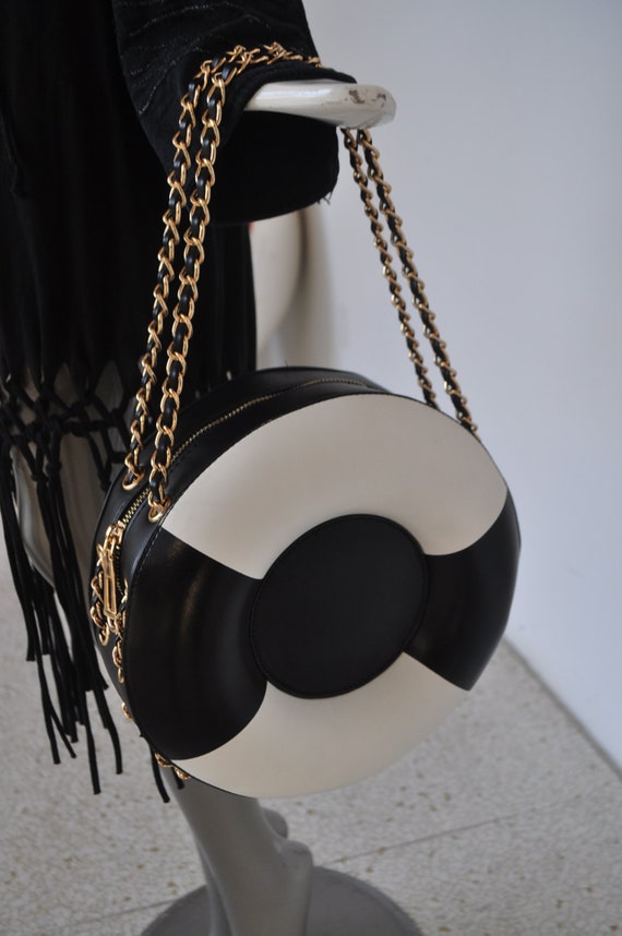 Abstract unusual round purse unused from the 2000 - image 2