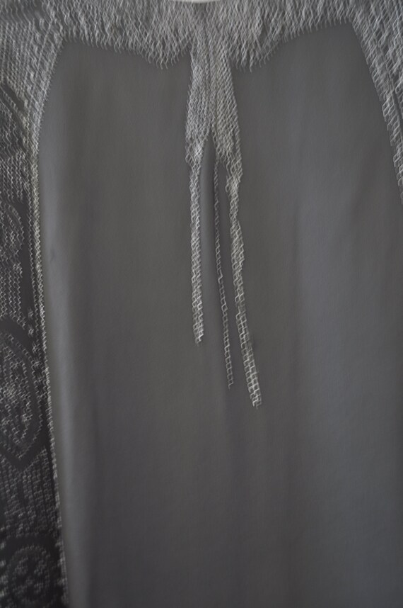 1930s Crepe de chine beaded blouse - image 4