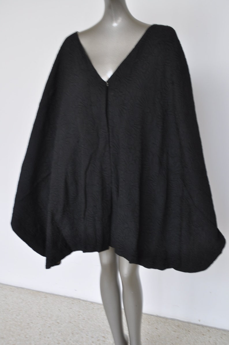 Reversible custom made cape 90s image 3