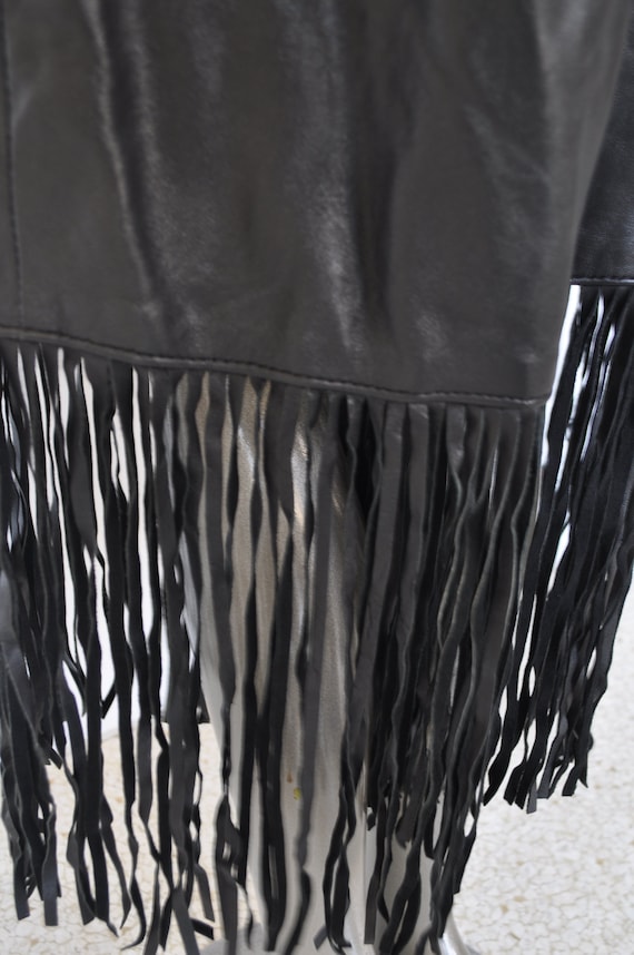 Fringed leather shorts, 80s european sz 42 - image 6