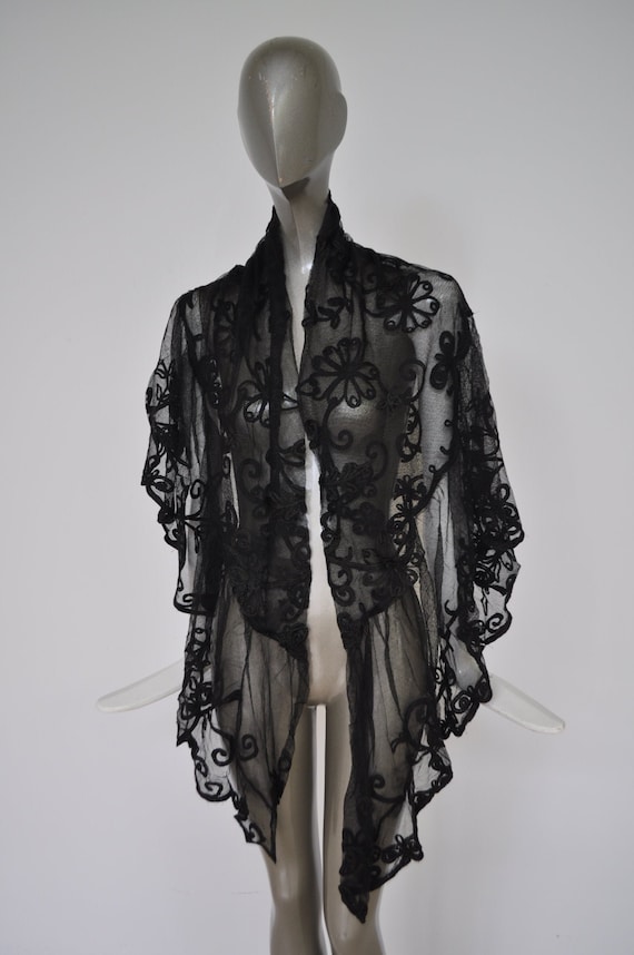 Victorian era tull and lace wrap - image 2