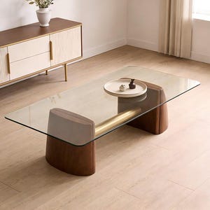Mesa de centro rectangular de madera de nogal y cristal con detalles metálicos dorados, mesa de centro moderna de lujo para salón.