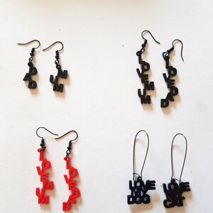 Pendientes de letras, mamá, papá, lovemum, lovedad, pendiente de amor joyas con nombre vertical en negro y rojo, letras A-simétricas joyas hechas a mano
