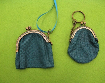 Emerald Green Fish Leather Coin Purse, Kiss-Lock Frame Amulet Clutch