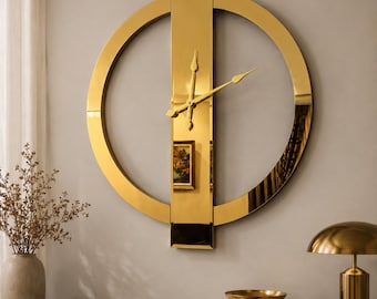 Grote goudkleurige gespiegelde wandklok, luxe modern minimalistisch wanddecor