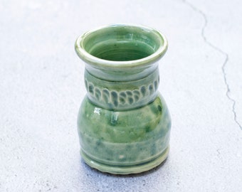 Minijarrón de gres verde esmaltado hecho a mano: Cerámica