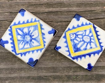 Ceramic Daisy tile, delft blue tiles, daisy ceramics, daisy tiles, floral tiles, accent tile, handmade accent tile, daisy art, flower tile