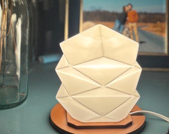 Origami-Style Geometric Table Lamp – Soft Ambient LED Light