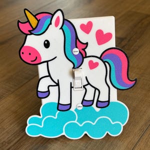 Einhorn, Herzen und Wolken bunt als Lichtschalter oder Steckdosenabdeckung