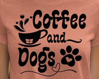 Camiseta de café y perros / Regalo ideal para amantes de los perros y el café / Camiseta con estampado de huellas de mascotas / Prenda cómoda y original para amantes de los animales