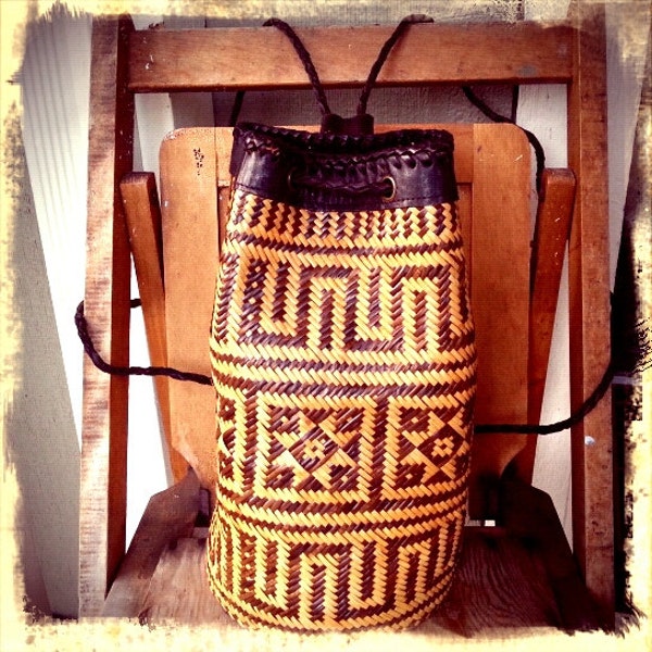 TRIBALI / / vimini & Leather Sling Pack